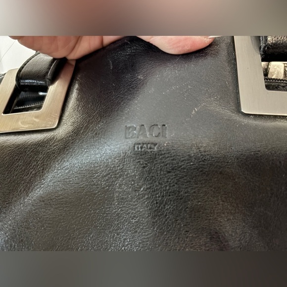 Vintage | Baci Italy | Leather Purse with Silver Square Details - Picture 4 of 11